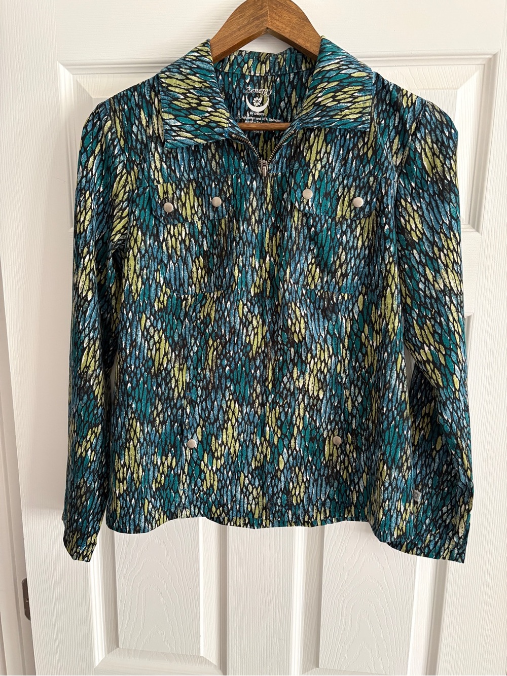Women’s Teal and Yellow Abstract Print Button-Front Shirt